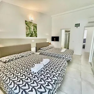 Villa 12
